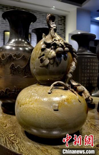 昭和期 倣南宋期茶器 究極の天然藁灰釉 茶碗 五徳 最高峰 小代焼